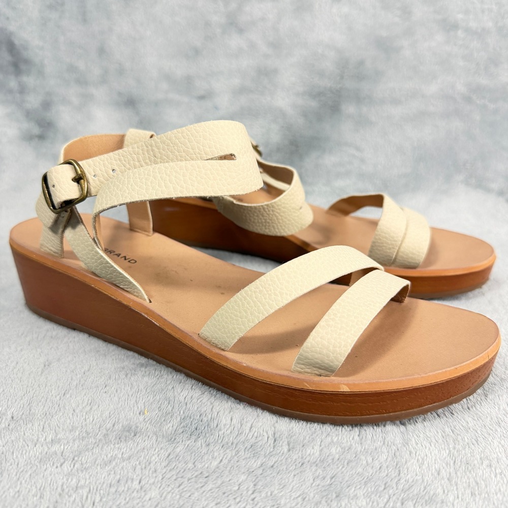 Lucky Brand Womens 9.5 Cream Sandals Small Wedge Faux Leather Strappy Boho